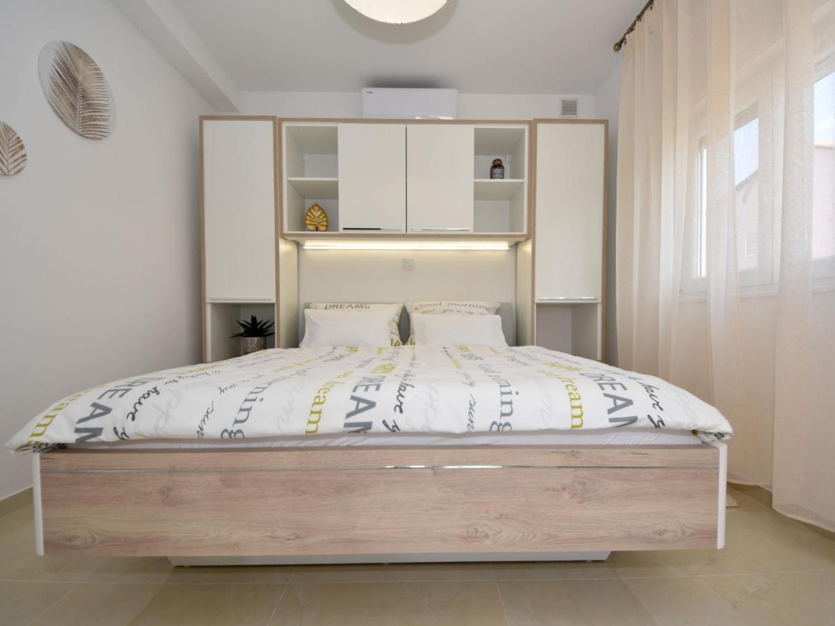 Apartment Matanovi Dvori-1 By Interhome Vir Exteriör bild