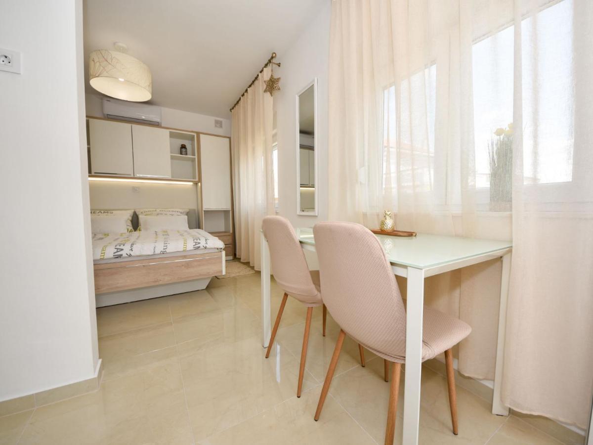 Apartment Matanovi Dvori-1 By Interhome Vir Exteriör bild