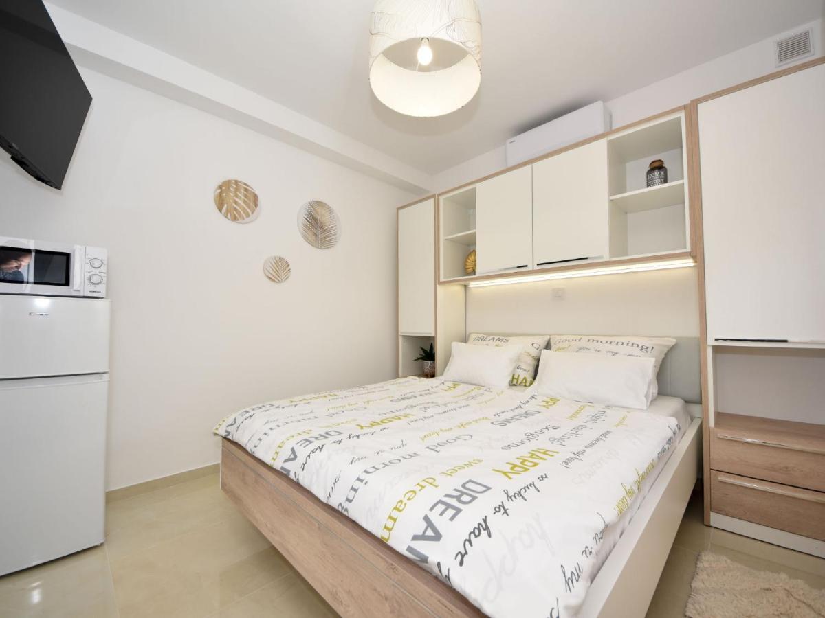 Apartment Matanovi Dvori-1 By Interhome Vir Exteriör bild