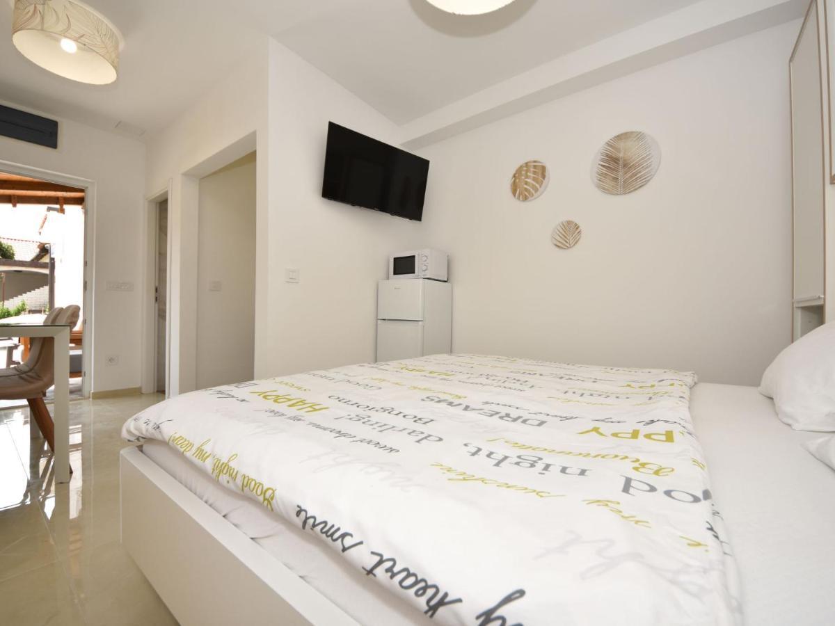 Apartment Matanovi Dvori-1 By Interhome Vir Exteriör bild